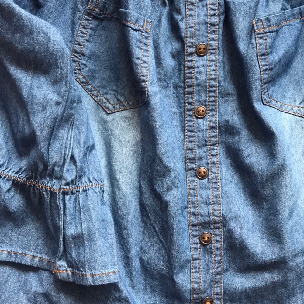 Women’s denim cold shoulder top